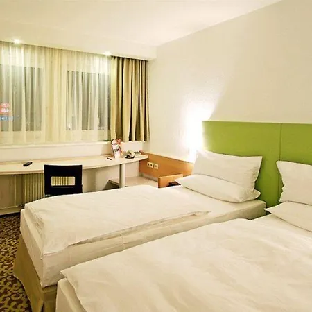 Отель Ibis Koenigstein